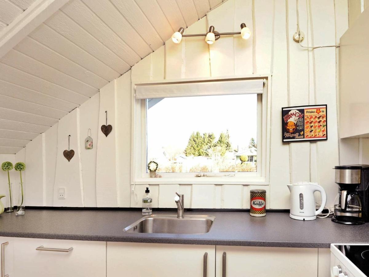 8 Person Holiday Home In Hejls Oda fotoğraf